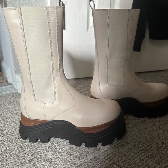 ALOHAS Cream Combat Boots - Picture 3 of 5